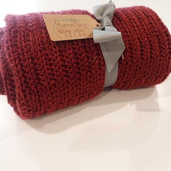 An AUTUMN GARNET HUG Crochet Baby Afghan Blanket - Picture 11 of 11
